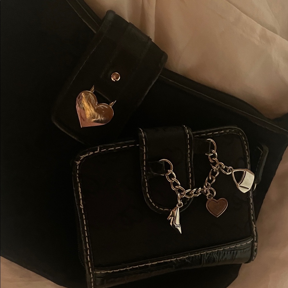Adorable charm bracelet chain wallet with heart clasp purse 👜👠♥️